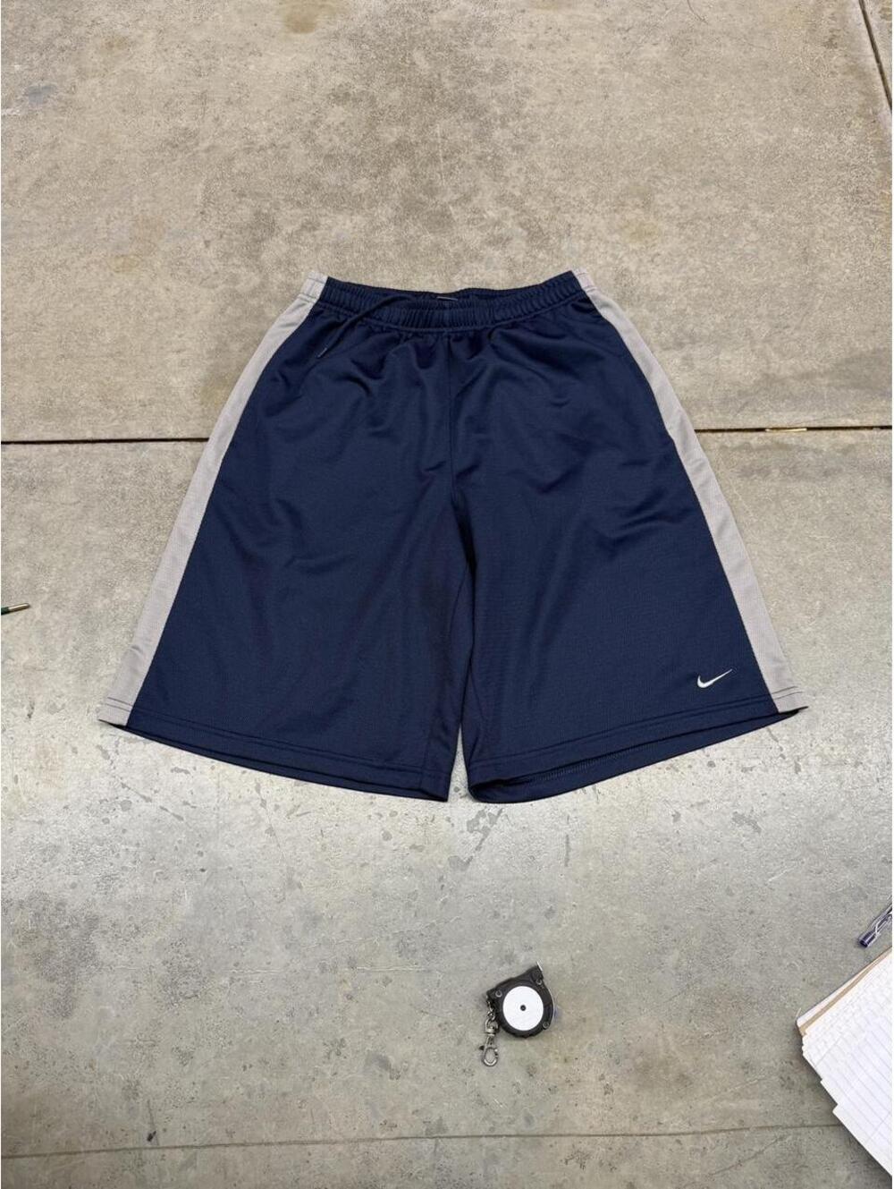 vintage nike navy and white small swoosh baggy basketball gym shorts size large